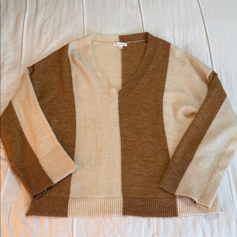 Blu Pepper V-Neck Sweater - Tan and Cream